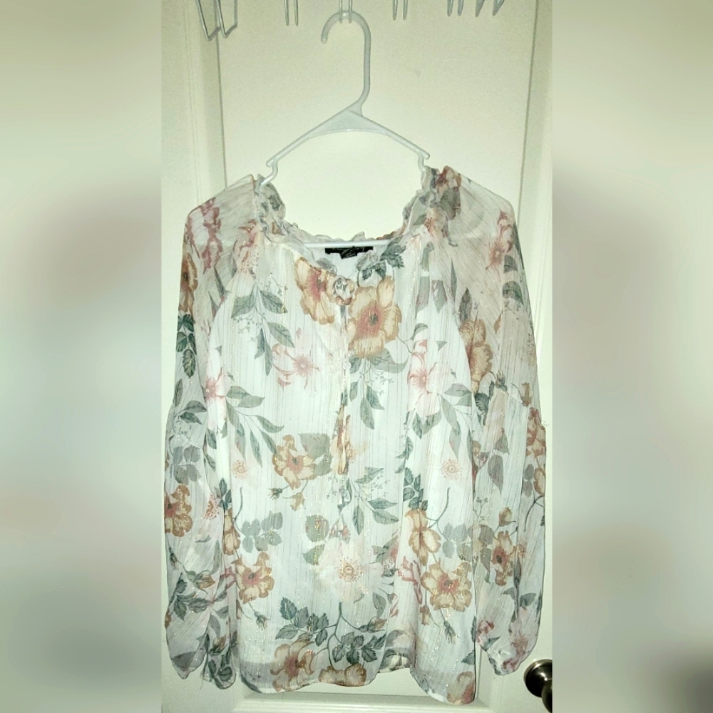 White & floral women's blouse
